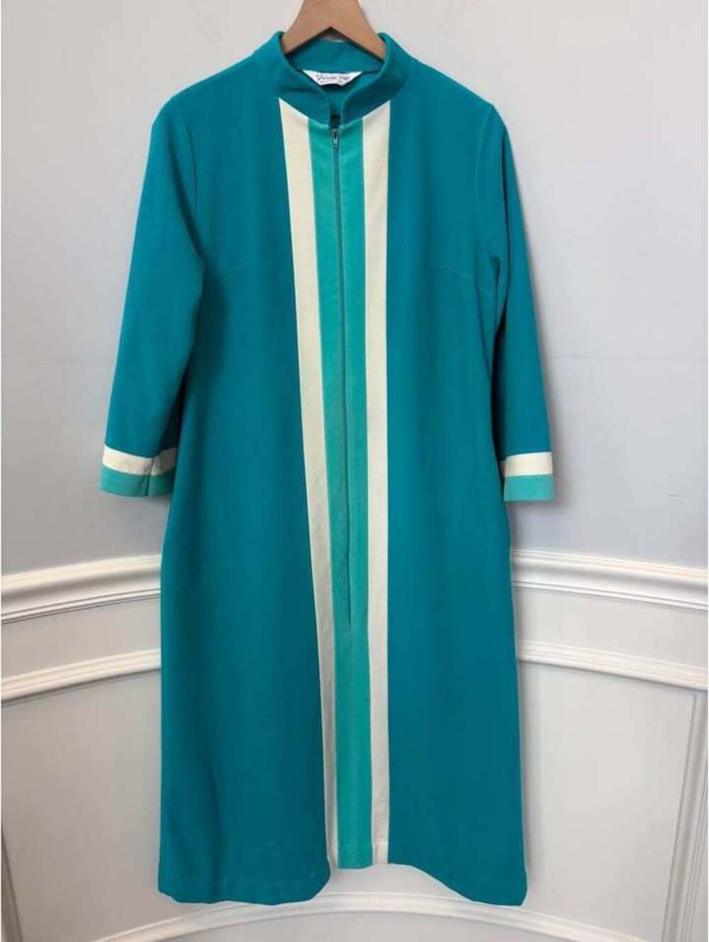Vanity Fair Vintage Mod Zip-Up Robe Size 14